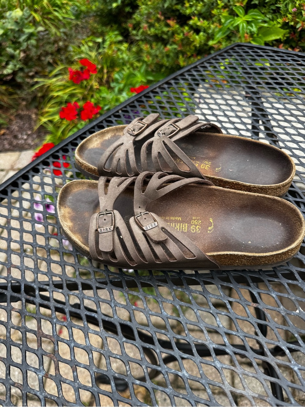 Birkenstock Women's Brown Strappy Slide Sandals EU 39 US 8.5